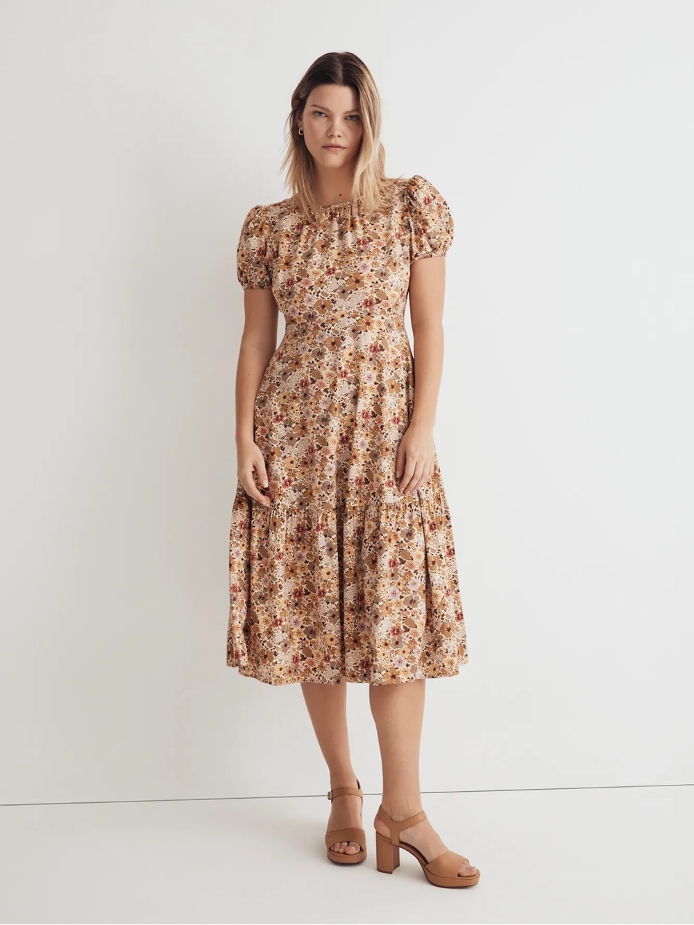 Madewell Puff-Sleeve Open-Back Midi Dress in Flora Field